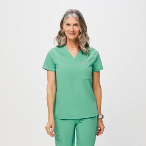 Figs XS Catarina Top in Surgical Green